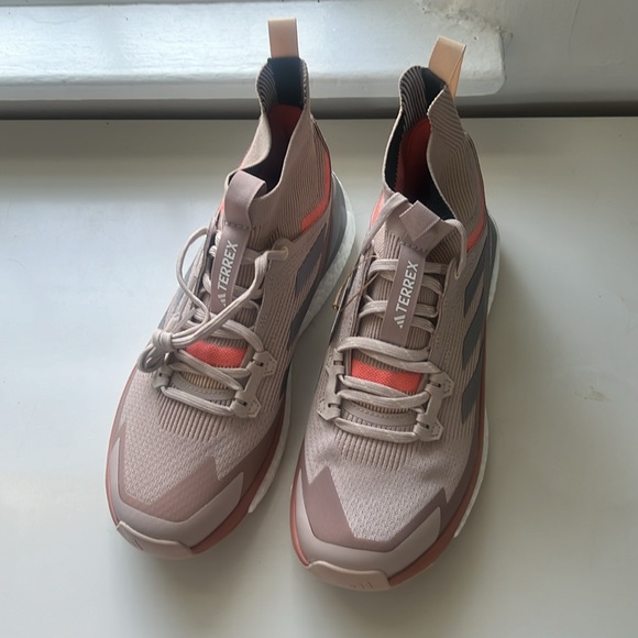 Adidas Terrex Hiking boots mauve women size 8.5 - Picture 2 of 6